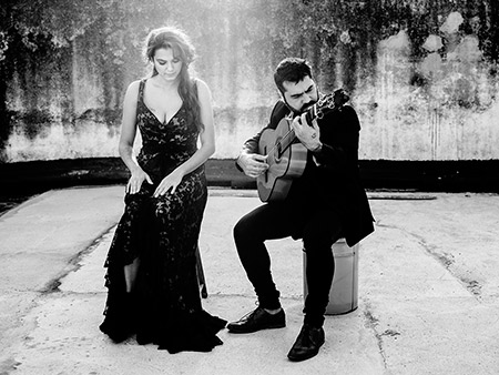 Alba Molina canta a Lole y Manuel