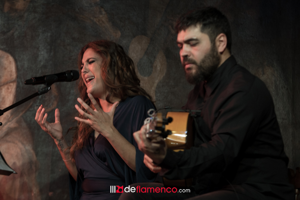 Alba Molina canta a Lole y Manuel - Corral de la Moreria