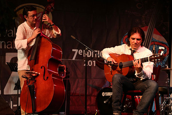 Javier Colina & Bola