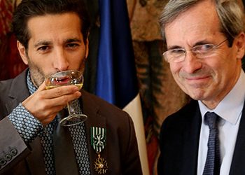 Israel Galván recibe la insignia de Oficial de la Orden de las Artes y las Letras de Francia