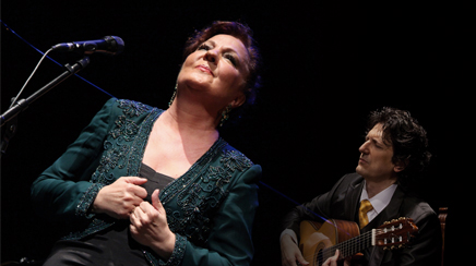 Carmen Linares & Cañizares - Veranos de la Villa