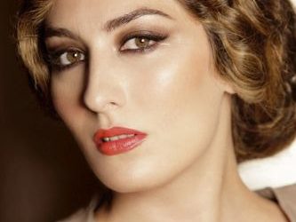 Estrella Morente. Granada... cante y guitarra.