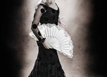 Laura Gallego -  "Echandole lunares"