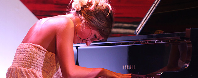 Ariadna Castellanos en concierto. Video & fotos