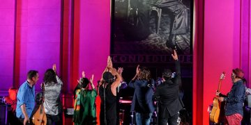 Fotografías & videos – Por Bambino. Sigue la fiesta