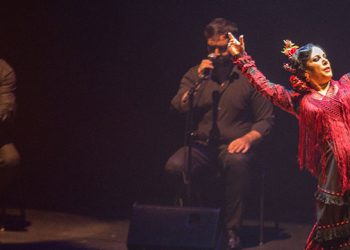 Eva Yerbabuena Carne y Hueso