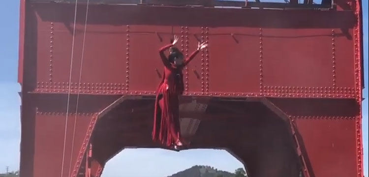 ADRIANA BILBAO celebró el Día Mundial de la Danza en Grúa Carola