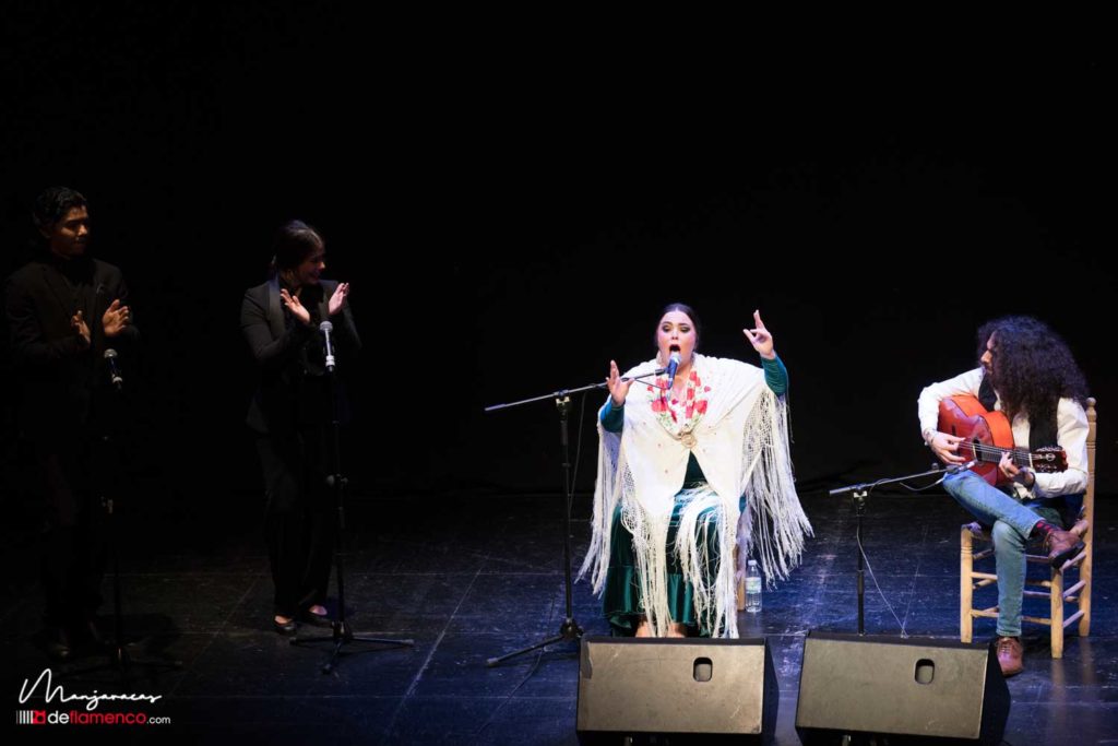 Marta la Niña - silla de plata