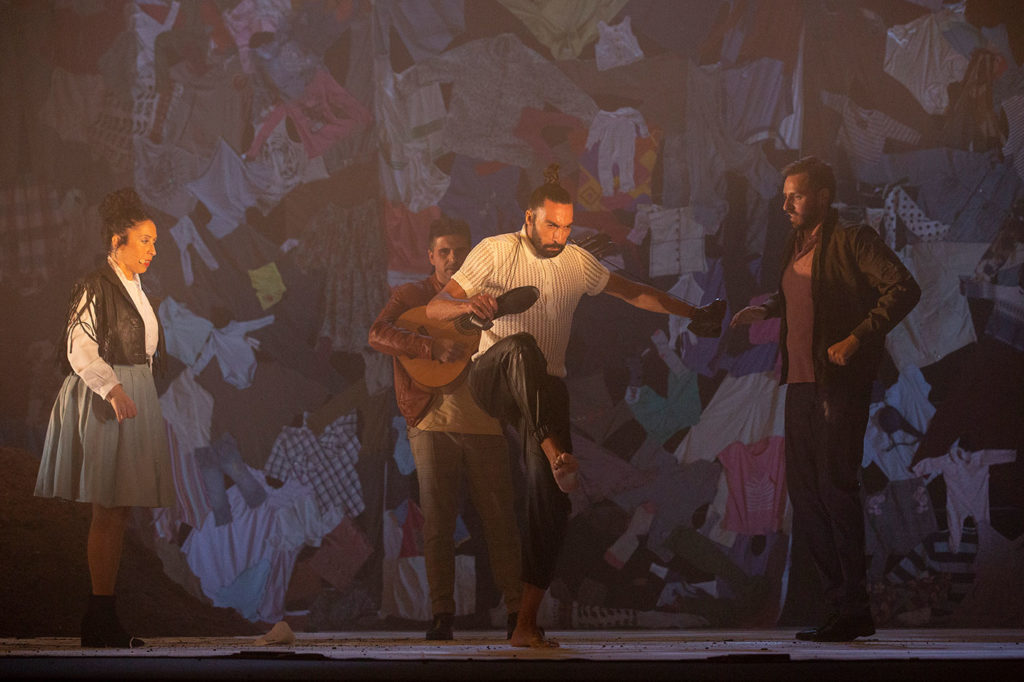 Eduardo Guerrero "Sombra efímera II" - Festival Nimes . foto: Sandy Korzekwa