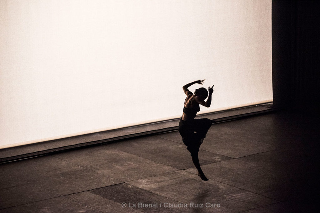 Ana Morales 'En la cuerda floja' - La Bienal