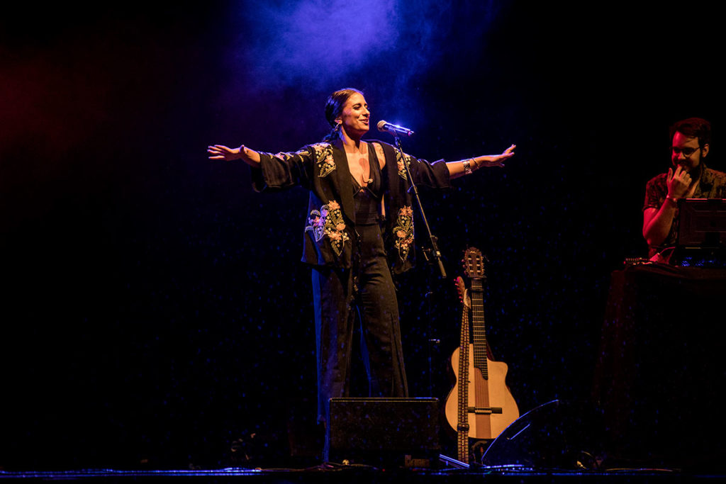 María Peláe - flamenco on fire