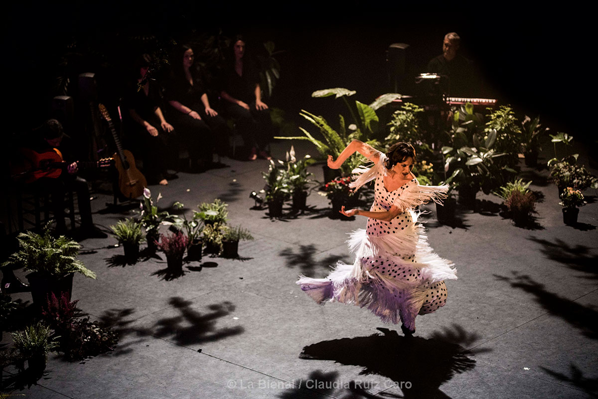 Lucía La Piñona "Abril" - La Bienal