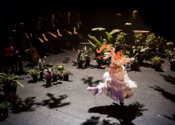 Lucía La Piñona "Abril" - La Bienal