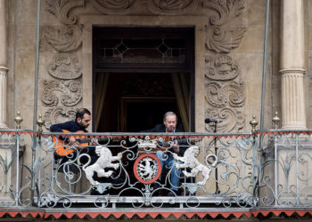 Serranito balcón flamenco on fire