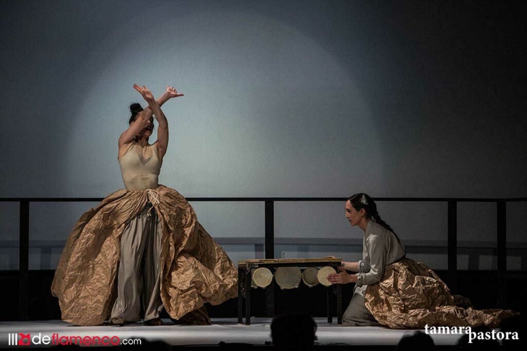 Florencia Oz & Isidora O'Ryan - Antípodas