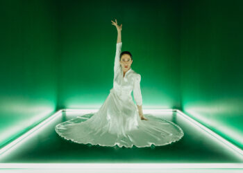 Peculiar - Ana Morales