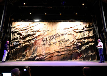 Escenografía Cante de las Minas - Esteban Bernal