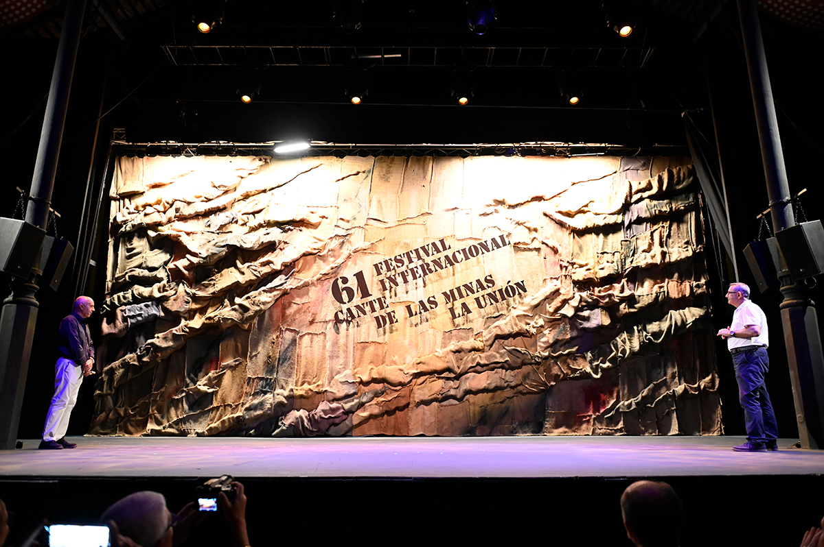 Comienza el Festival Internacional del Cante de las Minas con nueva escenografía de Esteban Bernal