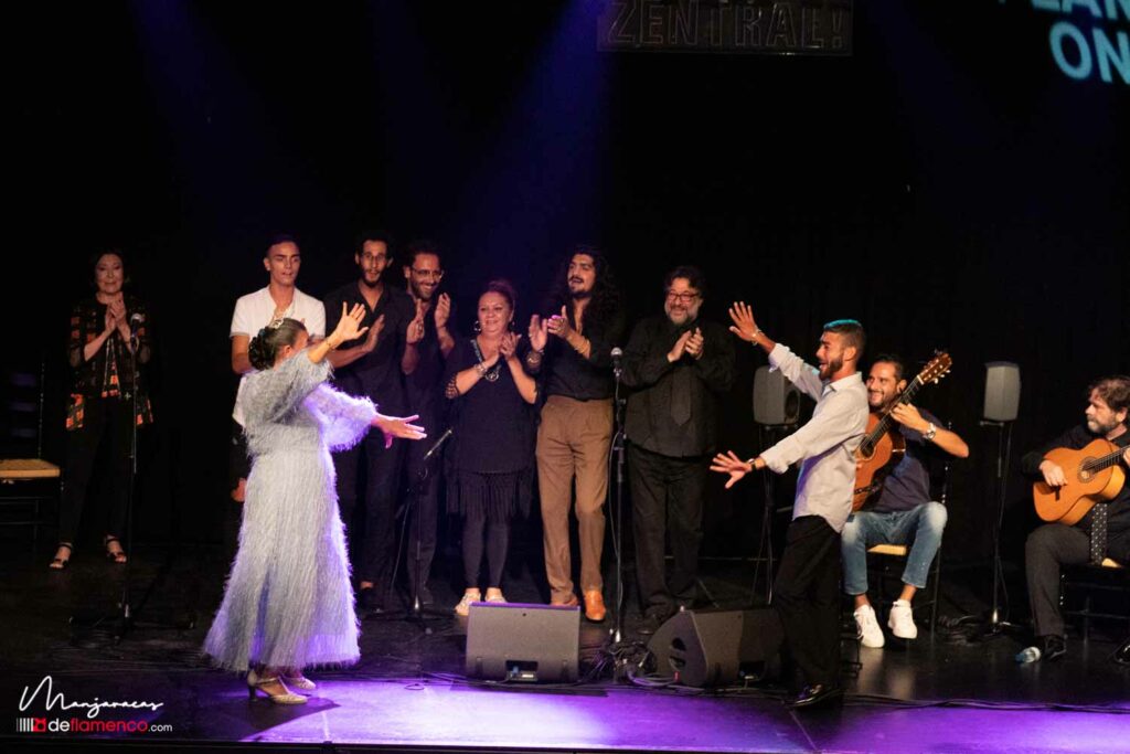 Juana la del Pipa - tablao nocturno flamenco on fire