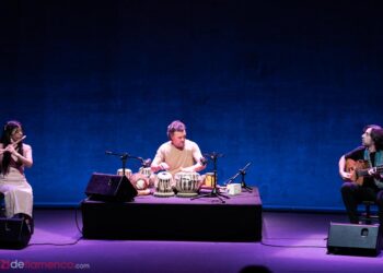 Tino di Geraldo, Lara Wong Melón Jiménez - A Kali canto - Suma Flamenca