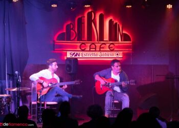 Pakete & Antonio Sánchez - Café Berlín