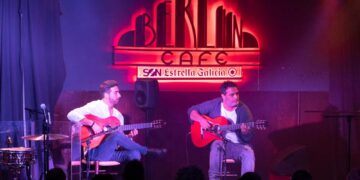 Pakete & Antonio Sánchez - Café Berlín