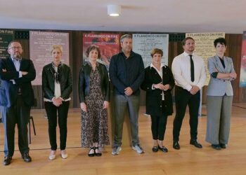 Balcones, patios, extramusicales - Flamenco on Fire