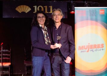 Mujeres en vivo - Ivana Portoles