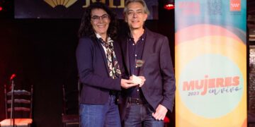 Mujeres en vivo - Ivana Portoles