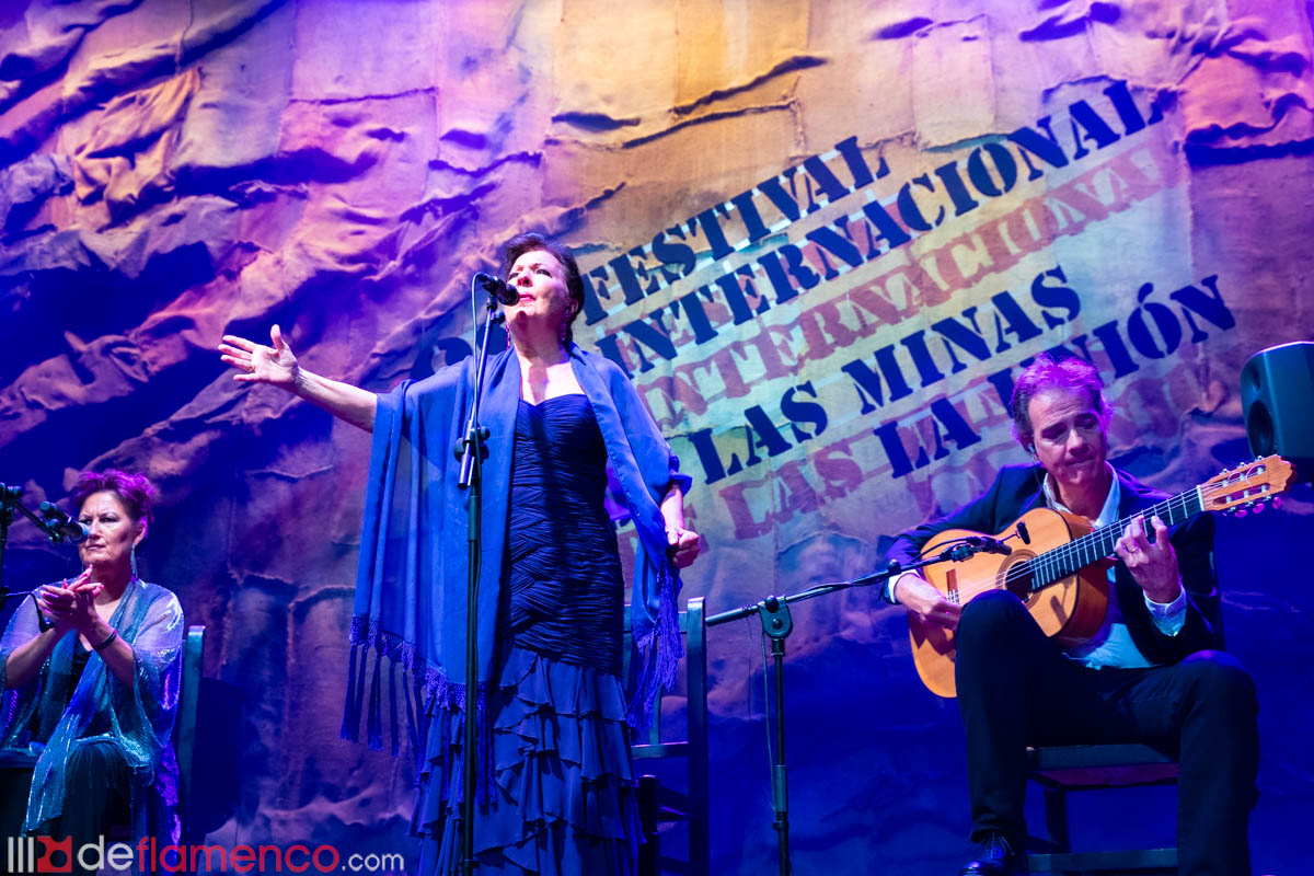 Carmen Linares y Polito en la gala del Cante de las Minas