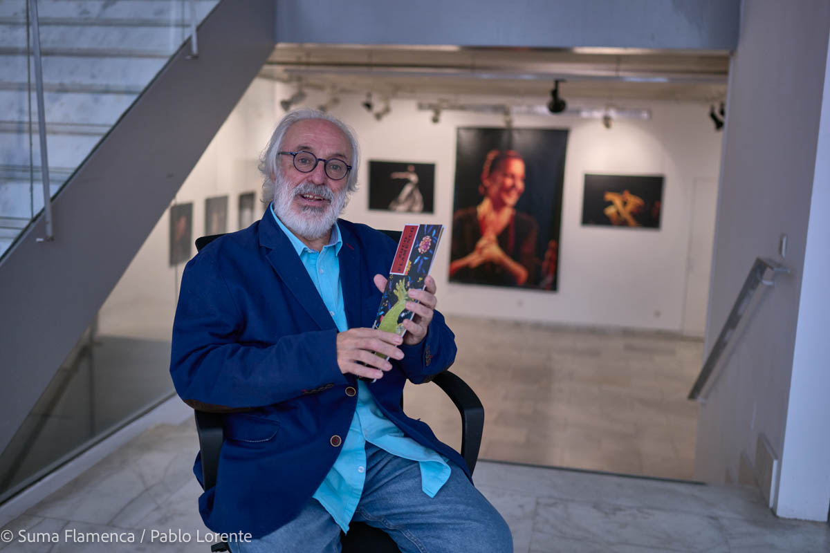 La exposición ‘Flamencas’ de Paco Manzano anticipa Suma Flamenca en el Ateneo de Madrid