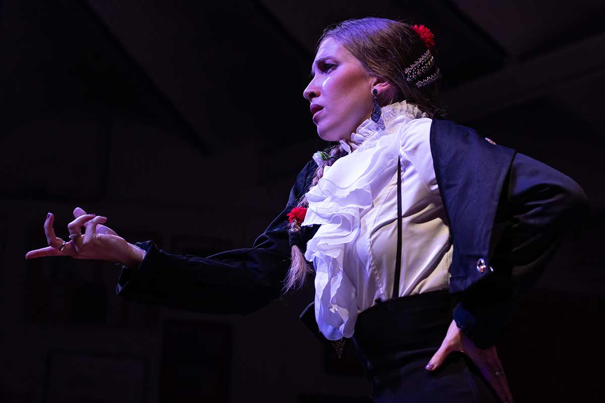 Beatriz Cruz de Alba gana el I Concurso de Baile Ciutat Flamenco