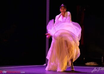 BEATRIZ MORALES – AGUJETAS CHICO DE LA NATURALEZA DEL AMOR