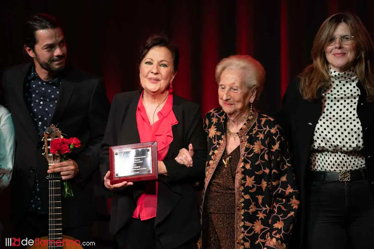 Carmen Linares, premio Tío Luis el de la Juliana