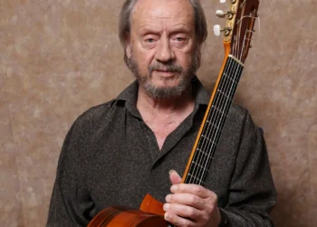 Serranito placa de oro cante de las Minas