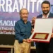 Placa de Oro a Serranito en el Cante de las Minas