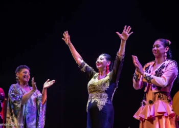 Manuela Carrasco - Siempre Manuela - Flamenco on Fire