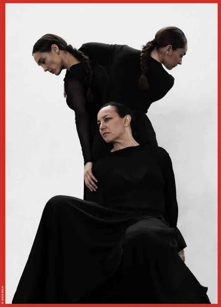 Paula Comitre - Florencia Oz - Carmen Angulo