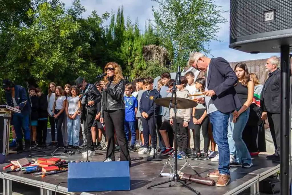 Acción contra la guerra - foto Manuel Montaño