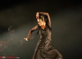 Aitana Rousseau - Anatomía del limite - Miradas Flamenkas