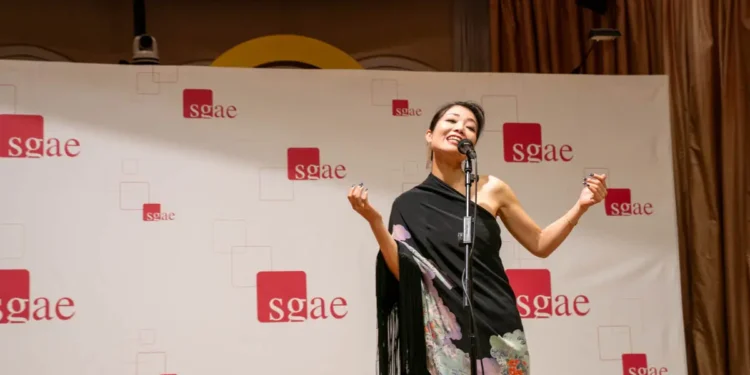 Noriko Martín presentó en Madrid su primer disco, «Más allá de las llamas», el primer álbum de flamenco cantado íntegramente en japonés