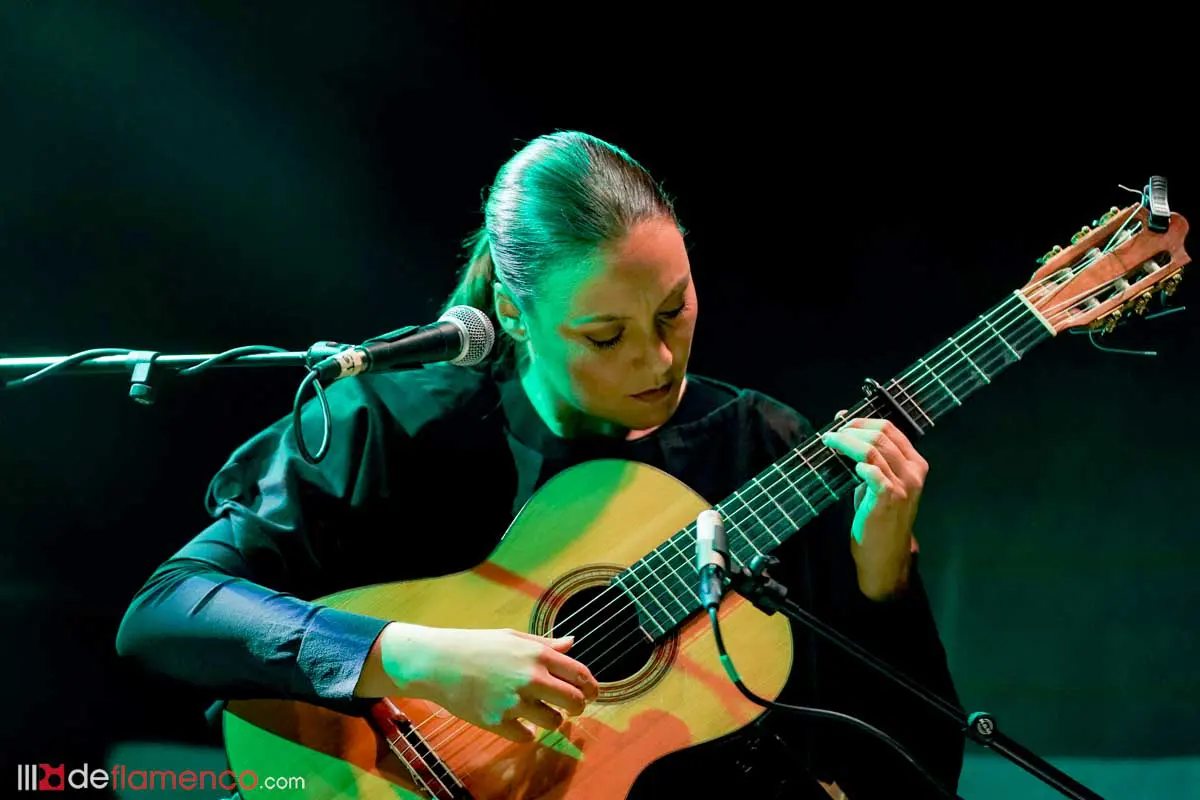 María Marín, guitarrista y cantaora: “Conocer el cante más primitivo y la guitarra más antigua es lo que realmente me da más libertad”