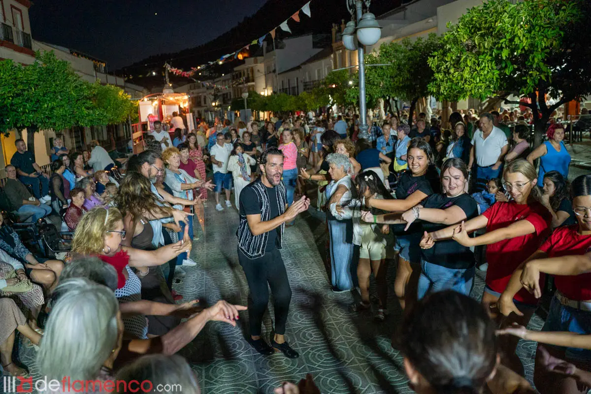 El Tagarnina Fest abre en Algodonales con una fiesta colectiva por tangos y una gala de Tablao al aire libre