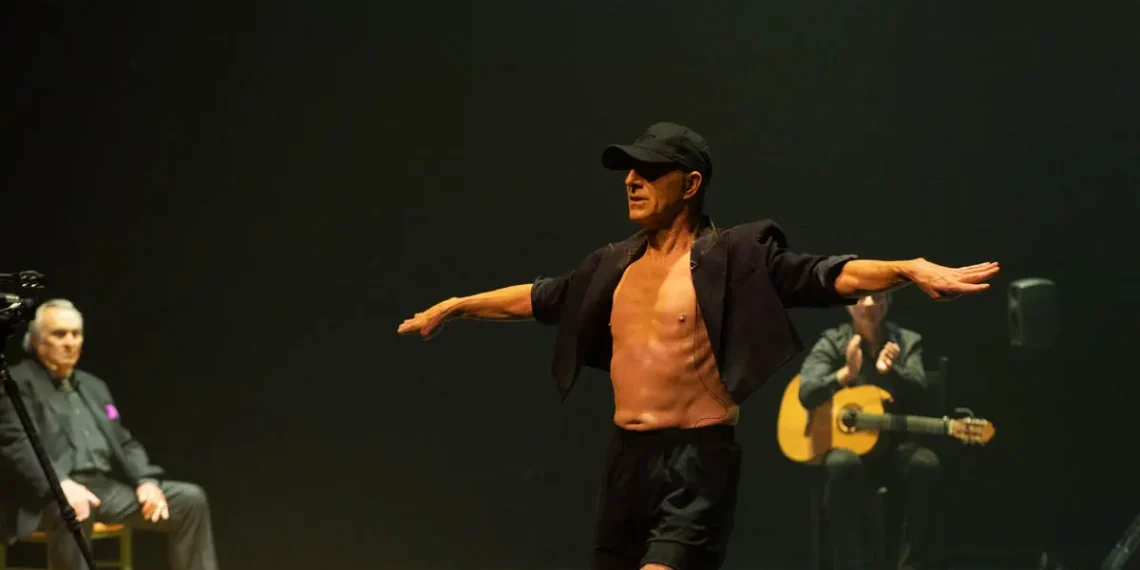 Una mani por Palestina, José de la Tomasa y el trance, una cesta con huevos, un rato de acupuntura y un flotador en el desierto de Andrés Marín 