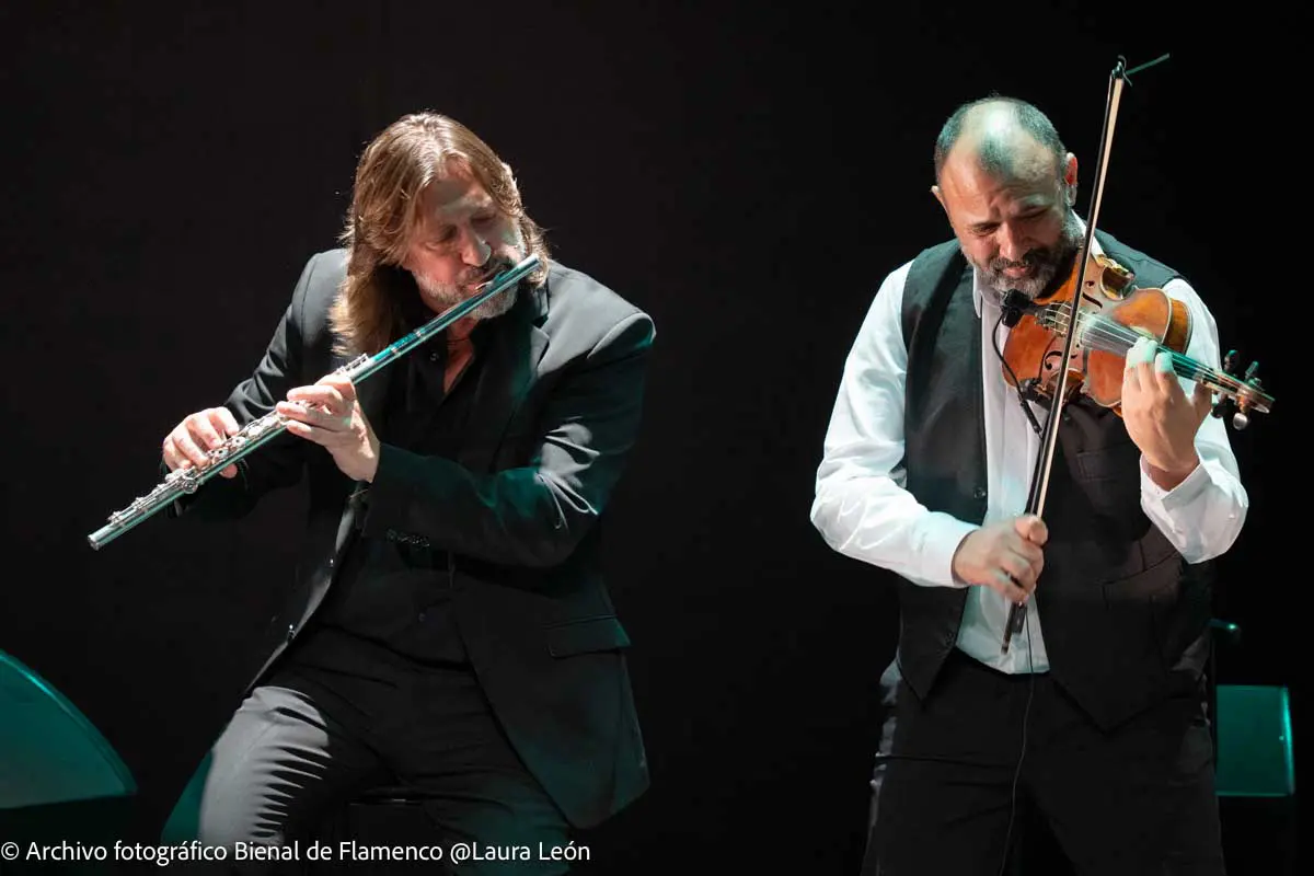 Los hermanos Parrilla llegan a la Bienal para celebrar la música que nos une